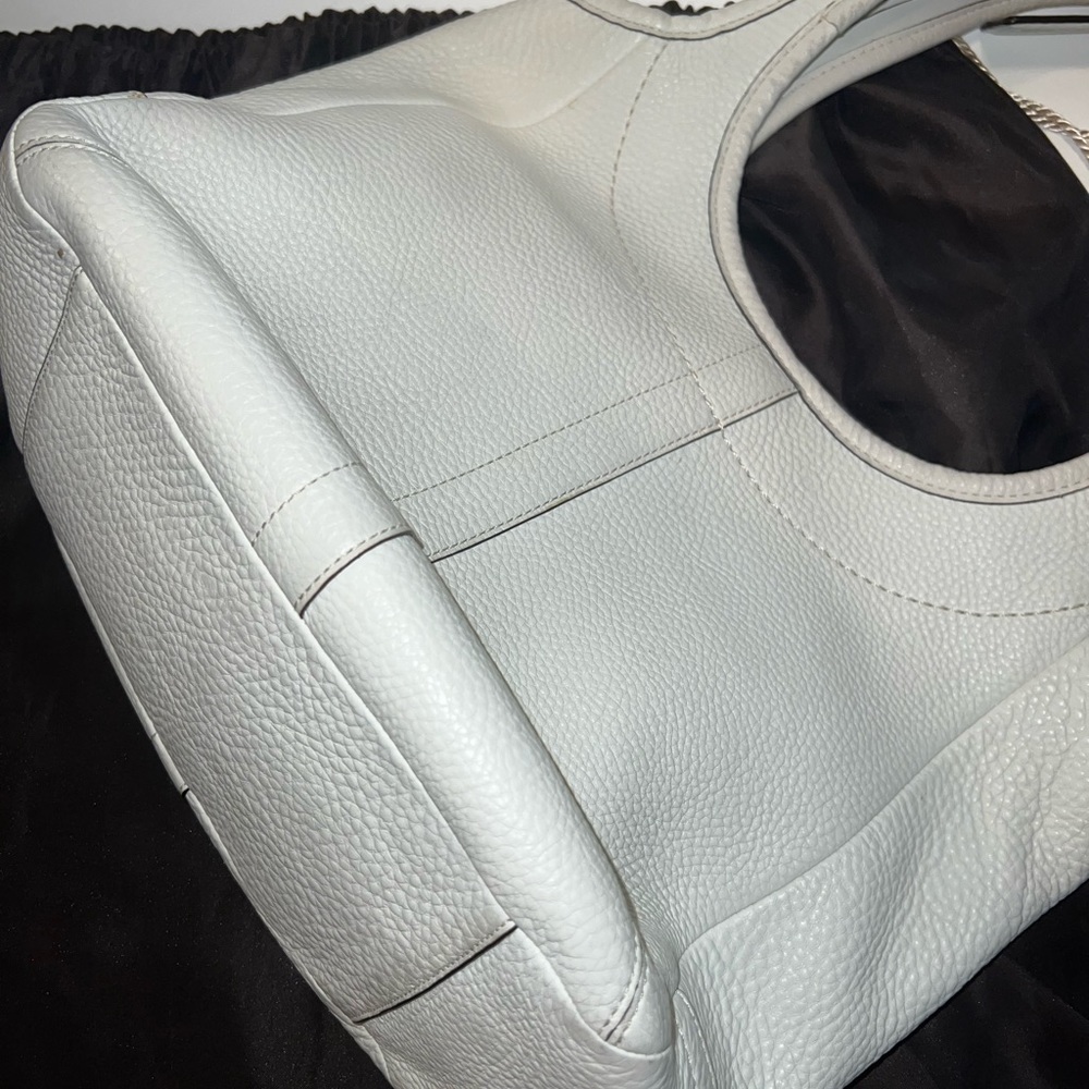 SOLD! COACH PEBBLED LEATHER BAG - Picture 5 of 8